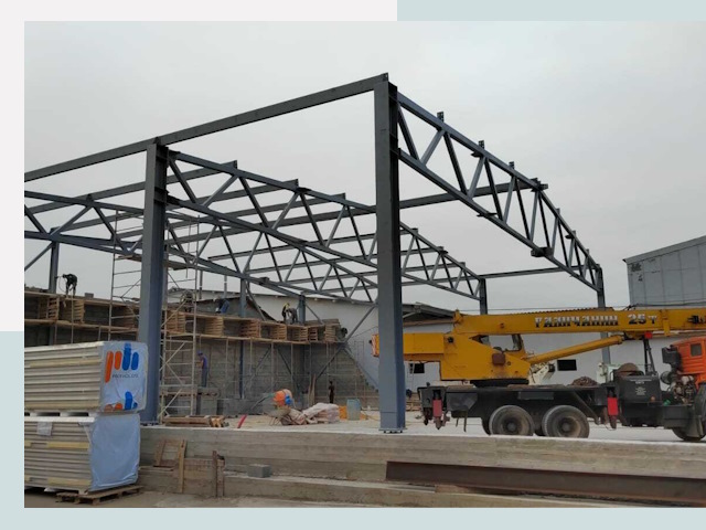 Строительство цехов в Стрежевом