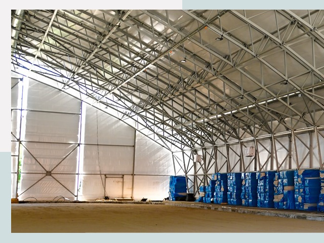 Строительство крытых катков в Стрежевом