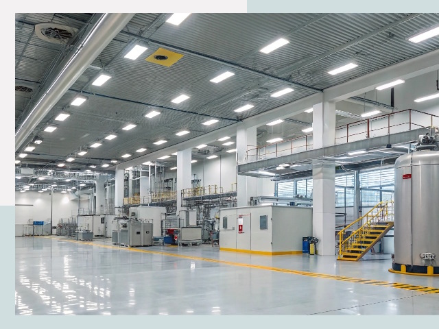 Освещение ангаров в Стрежевом от 612 руб. - Эффективные решения