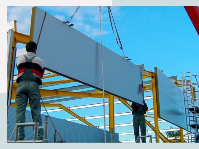 Монтаж сэндвич-панелей в Стрежевом от 612 руб.