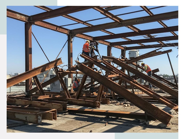 Демонтаж металлоконструкций в Стрежевом от 612 руб.