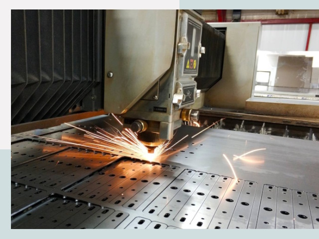 Лазерная резка металла в Стрежевом от 612 руб.